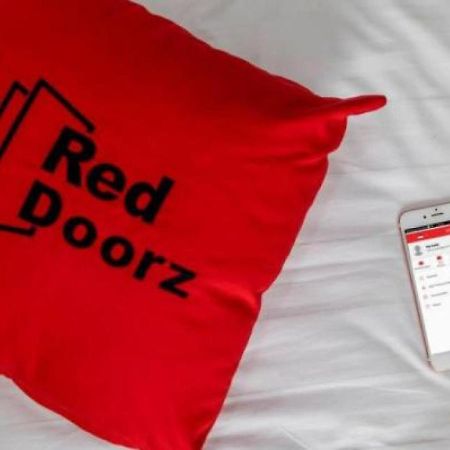 RedDoorz Syariah near Metropolitan Mall Bekasi Esterno foto